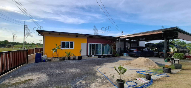 บ้านและที่ดิน โครงการบ้านสวนไม้งาม คลอง 15 พร้อมสวนผสม ระบบสปริงเกอร์รดน้ำ น้ำ-ไฟฟ้าครบ