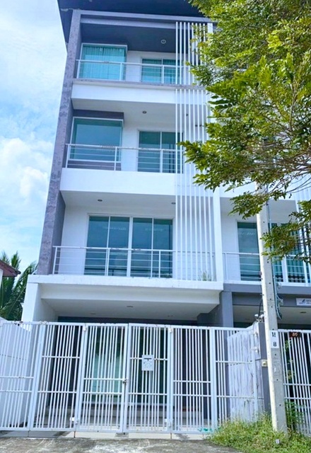 งามวงศ์วาน-แคราย 900 ม.MRT สนามบินน้ำ 675 มให้เช่า ใหญ่ที่สุด โฮมออฟฟิศ 4 ชั้นหัวมุม  44ตร.วา.280 ตร.ม