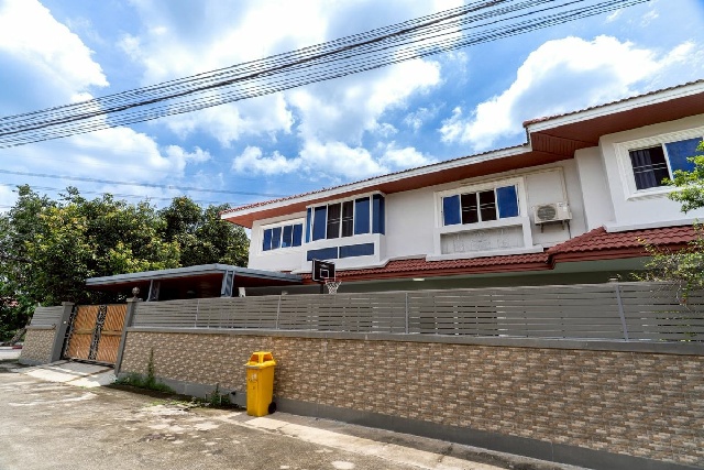 ลำโพ 9นอน MRT คลองบางไผ่ ให้เช่าคฤหาสน์หรู 2 ชั้น 112 ตร.วา.550 ตร.ม. จัดเต็มเฟอร์  วิวทะเลสาป วิวสวน 4 น้ำ  ตลาดบัวทอง 4.4 กม.