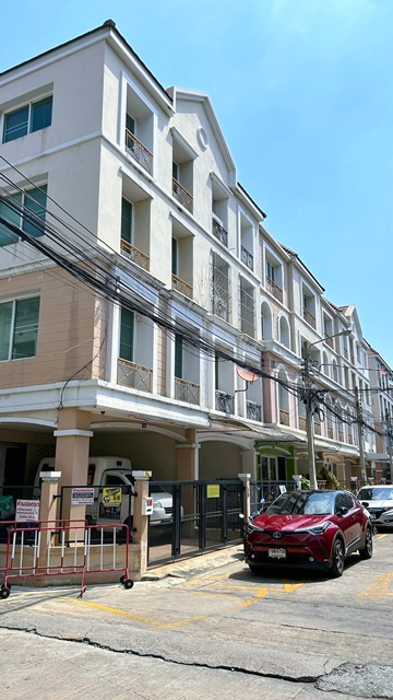 MRT บางกระสอ 150 เมตร ติดเซนทรัลรัตนาธิเบศร์ ให้เช่าอาคารพาณิชย์ 4 ชั้น 25ตร.วา. 5นอน  