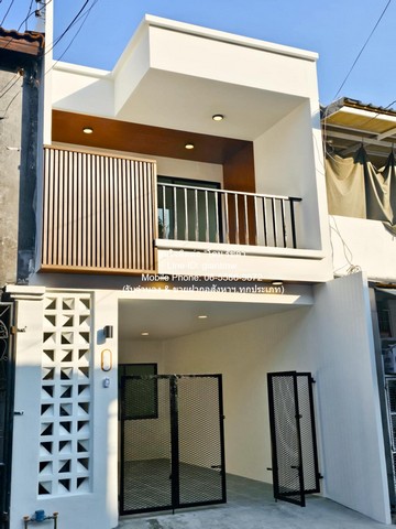 Townhouse ขายทาวน์เฮ้าส์ 2 ชั้น (รีโนเวทแล้ว) ใกล้สนามบินดอนเมือง 18 ตร.ว. 3 น 2 น้ำ ราคา 2.45 ล้านบาท  ขนาด 18 ตร.ว. 3 BR 2 Bathroom 2450000 BAHT ดีลเด็ด! กรุงเทพ
