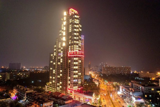 คอนโดฯ เดอะ ริเวียร่า โอเชี่ยน ไดร์ฟ 1 Bedroom 1 ห้องน้ำ 31ตรม 3199999 BAHT.   ทำเลสวย ใกล้หาดจอมเทียน (Jomtien Beach) 0.4 กม.