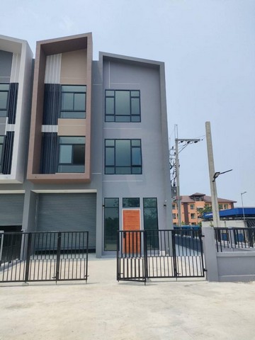 ให้เช่าโกดังพร้อมสำนักงาน 450 ตร.ม หลังมุม ย่านบางใหญ่ ซอยกัตนา ใกล้ รพ.บางใหญ่