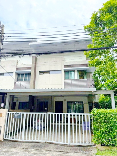  ใหญ่มากเช่าทาวน์โฮมหรู 2 ชั้น เซ็นทรัล แจ้งวัฒนะ 800 ม. MRTแจ้งวัฒนะปากเกร็ด28 700 ม. หลังมุม 35 ตร.ว. 285 ตร.ม. 3 นอน 3 น้ำ  เมืองทองธานี 