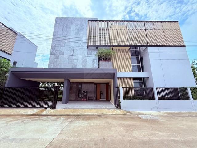 BS993 ขายบ้านเดี่ยวสุดหรูหรา 3 ชั้นหลังใหญ่ ใจกลางราชพฤกษ์ โครงการ The Master ราชพฤกษ์–สะพานมหาเจษฎาบดินทร์ฯ พร้อมลิฟต์ส่วนตัว