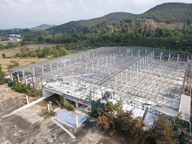 ขายโรงงานพร้อมที่ดิน 8-2-23 ไร่ ใกล้นิคมอุตสาหกรรมลำพูน